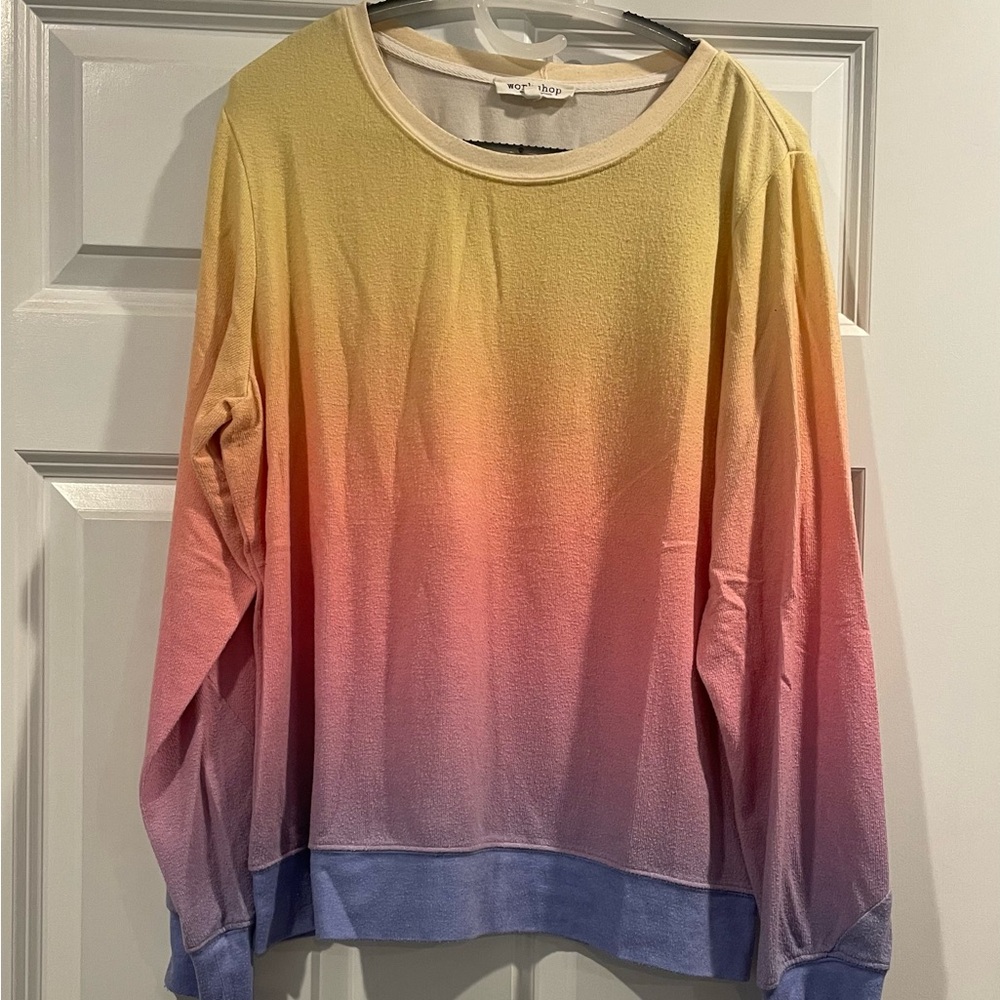 Gradient Long Sleeve sweatshirt